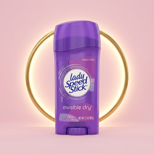 مام صابونی لیدی اسپید استیک با فرمولاسیون Invisible Dry، محافظتی ۲۴ ساعته در برابر تعریق و بوی نامطبوع ایجاد می‌کند. این محصول با رایحه ملایم و مطبوع “Shower Fresh”، حس طراوت و تمیزی پس از حمام را در تمام طول روز برای شما به ارمغان می‌آورد و هیچ‌گونه رد سفیدی روی لباس به جای نمی‌گذارد.